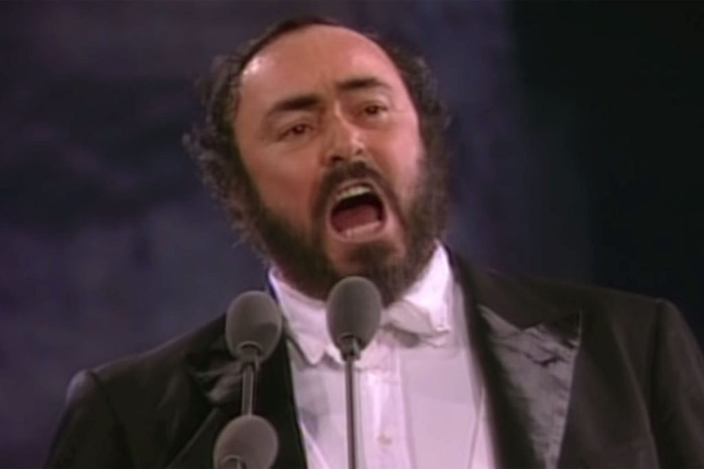 A Pavarotti le convendría cantar mantras