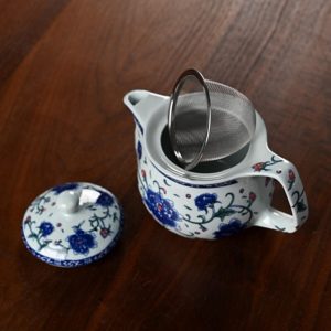 Tetera con filtro para preparar té